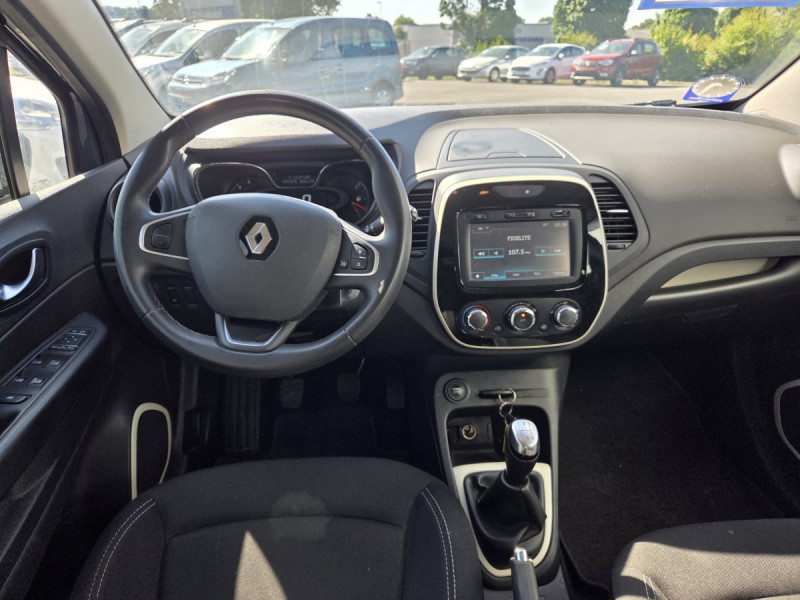 Photo 6 de l'offre de RENAULT Captur Business dCi 90 à 10490€ chez Carlyss automobiles Vitré