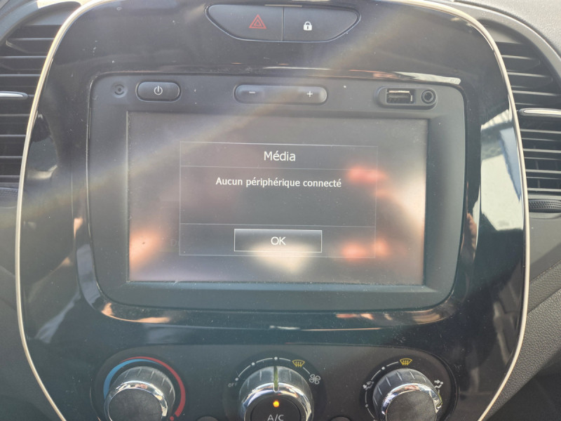 Photo 12 de l'offre de RENAULT Captur Business dCi 90 à 10490€ chez Carlyss automobiles Vitré
