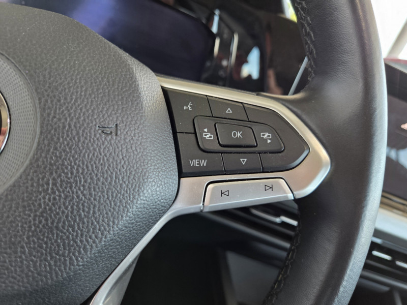 Photo 19 de l'offre de Volkswagen Golf (8) 2.0 TDI SCR 115 BVM6 Life Busi à 18990€ chez Carlyss automobiles Vitré
