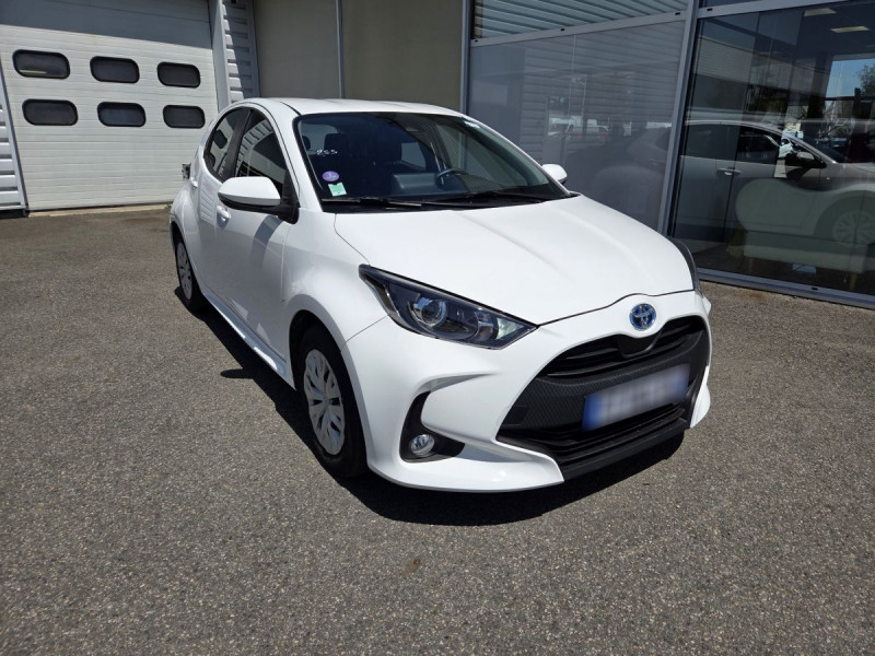 Photo 1 de l'offre de Toyota Yaris Hybride (4) Hybride 116h France Business à 17990€ chez Carlyss automobiles Vitré