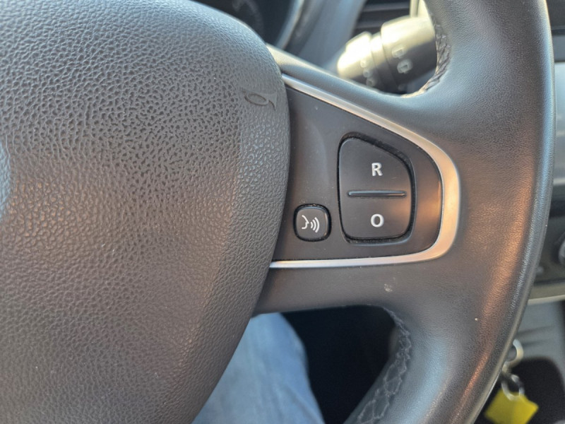Photo 21 de l'offre de RENAULT Captur Business dCi 90 à 10490€ chez Carlyss automobiles Vitré