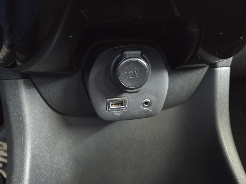 Photo 13 de l'offre de Citroën C1 (2) VTi 72 S&S BVM Feel à 9490€ chez Carlyss automobiles Vitré