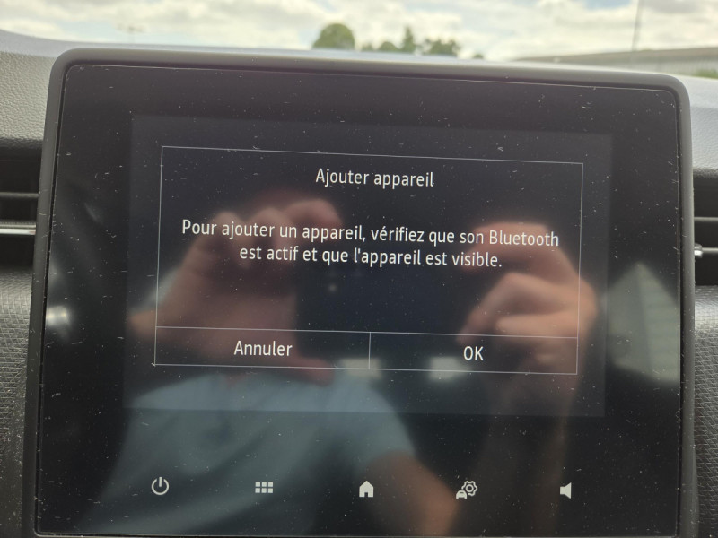 Photo 13 de l'offre de RENAULT Clio (5) Business Blue dCi 85 à 11990€ chez Carlyss automobiles Vitré