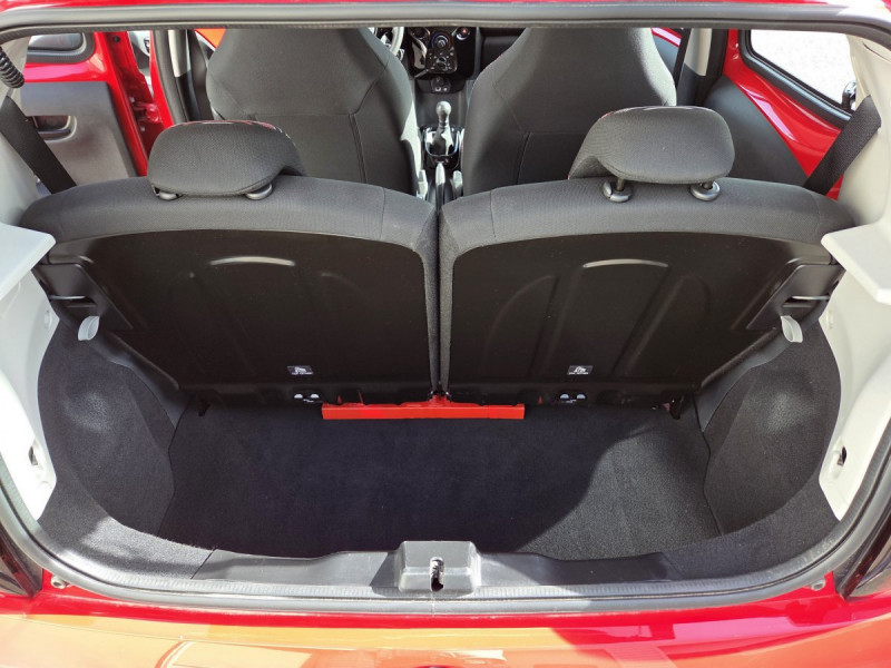 Photo 8 de l'offre de Citroën C1 (2) VTi 72 S&S BVM Feel à 9490€ chez Carlyss automobiles Vitré