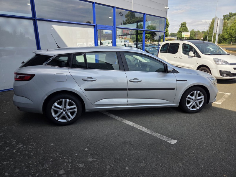 Photo 4 de l'offre de Renault Mégane Estate (4) Zen Energy dCi 130 à 14990€ chez Carlyss automobiles Vitré