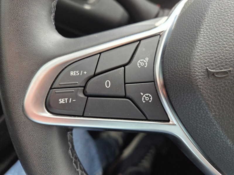 Photo 16 de l'offre de RENAULT Clio (5) Zen TCe 90 -21 à 12490€ chez Carlyss automobiles Vitré