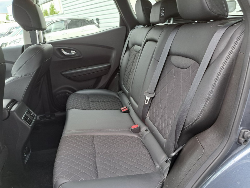 Photo 8 de l'offre de RENAULT Kadjar Intens Blue dCi 115 à 16990€ chez Carlyss automobiles Vitré
