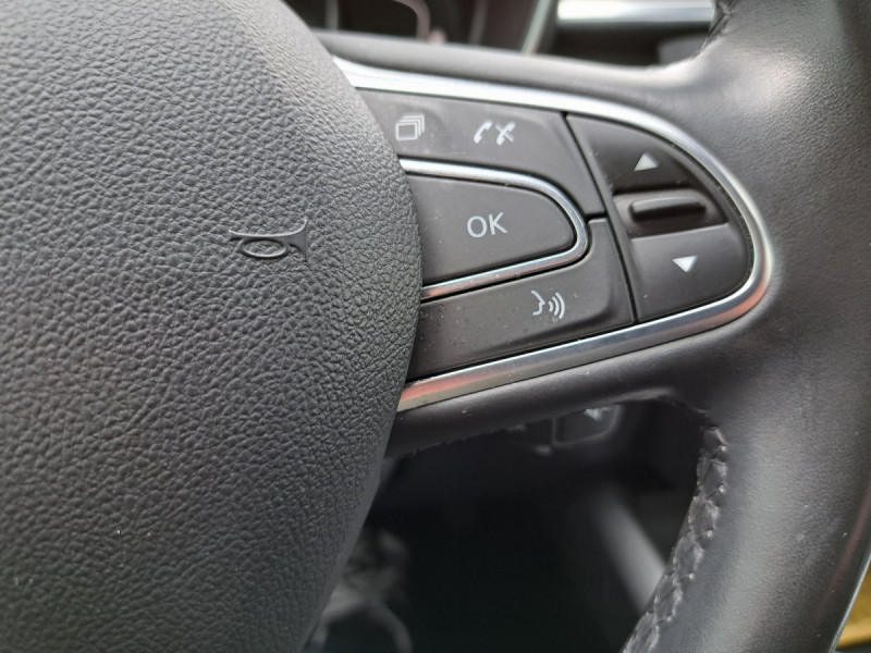Photo 20 de l'offre de RENAULT Kadjar Intens Blue dCi 115 à 16990€ chez Carlyss automobiles Vitré
