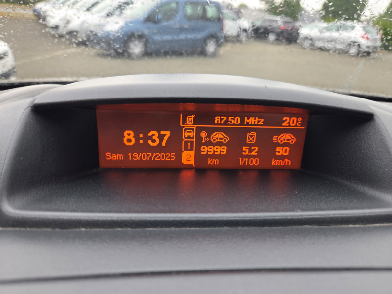 Photo 11 de l'offre de Citroën Berlingo Multispace (2) BlueHDi 100 S&S ETG6 Feel à 14490€ chez Carlyss automobiles Vitré