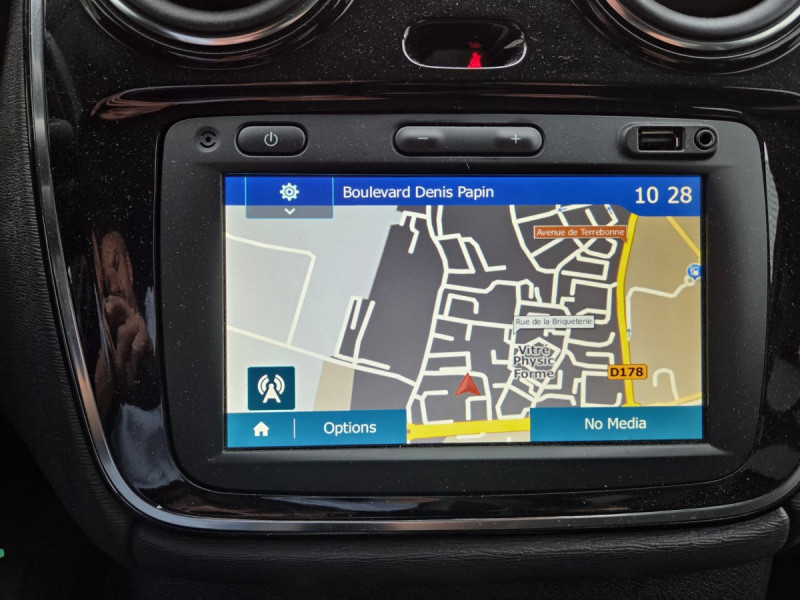 Photo 13 de l'offre de Dacia Lodgy 7 Places Stepway Blue dCi 95 à 12990€ chez Carlyss automobiles Vitré