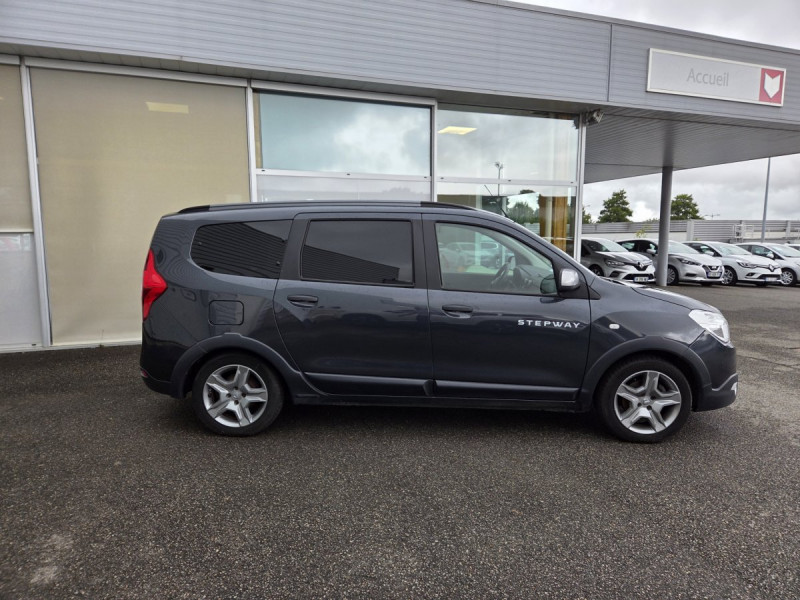 Photo 2 de l'offre de Dacia Lodgy 7 Places Stepway Blue dCi 95 à 12990€ chez Carlyss automobiles Vitré