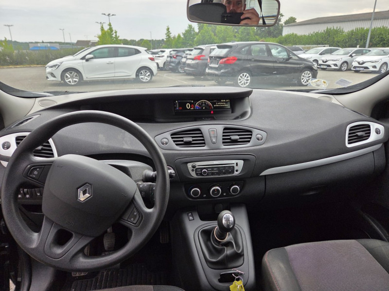 Photo 6 de l'offre de RENAULT Scénic (3) Pépite Energy dCi 95 E6 à 9490€ chez Carlyss automobiles Vitré