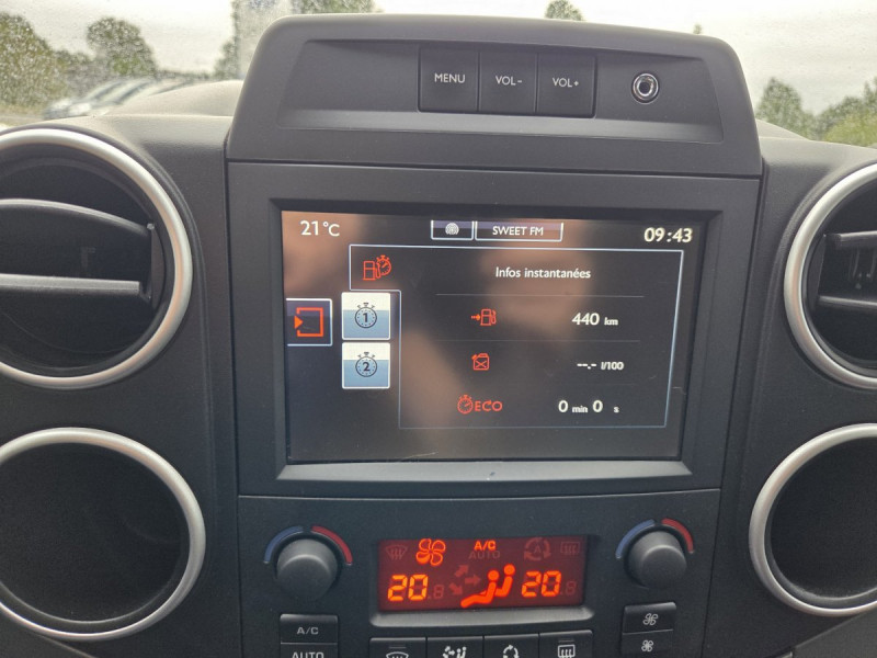 Photo 17 de l'offre de Citroën Berlingo Multispace (2) BlueHDi 120 S&S BVM6 Shine à 14490€ chez Carlyss automobiles Vitré