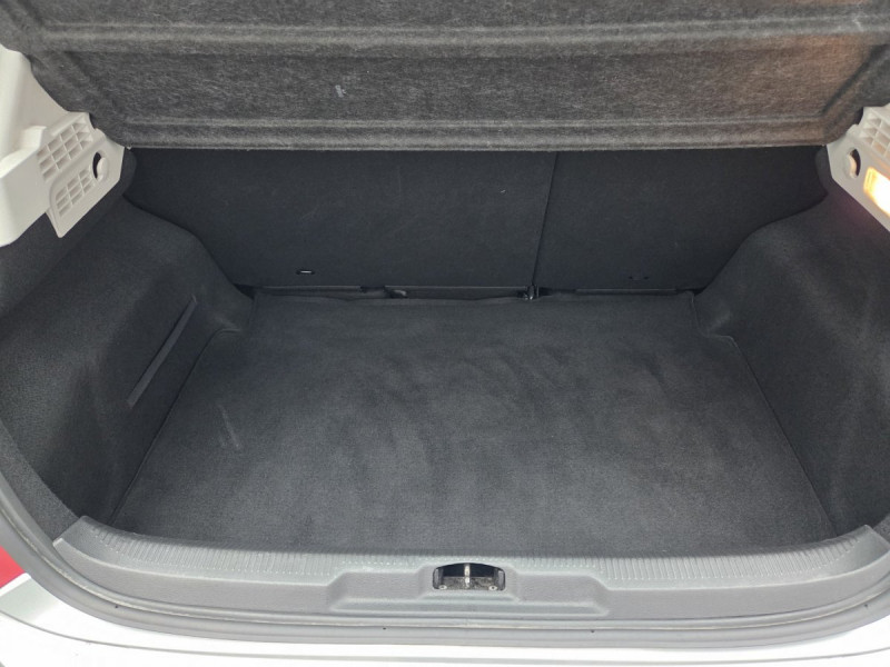 Photo 17 de l'offre de PEUGEOT 207 ACTIVE 1.4 E à 6290€ chez Carlyss automobiles Vitré