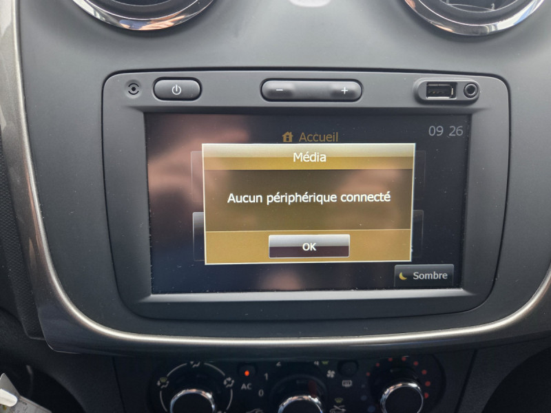 Photo 10 de l'offre de Dacia Logan MCV (2) Prestige TCe 90 eco² à 8490€ chez Carlyss automobiles Vitré