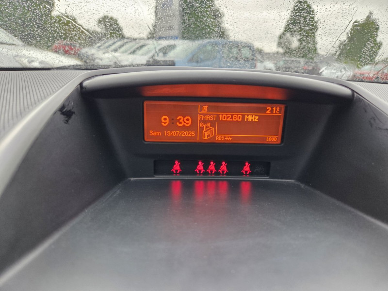 Photo 9 de l'offre de PEUGEOT 207 ACTIVE 1.4 E à 6290€ chez Carlyss automobiles Vitré