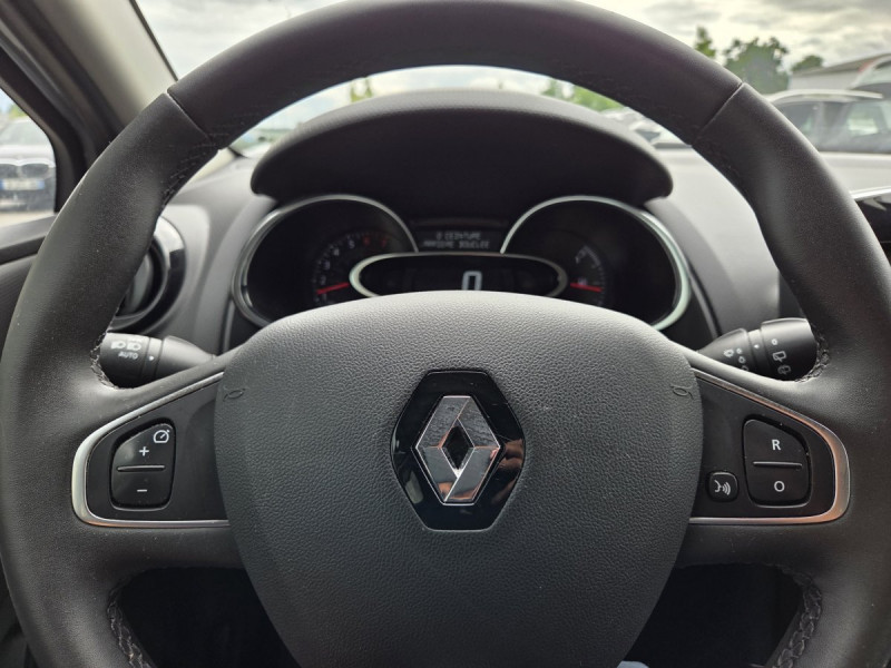 Photo 8 de l'offre de RENAULT Clio (4) Business TCe 90 à 11490€ chez Carlyss automobiles Vitré