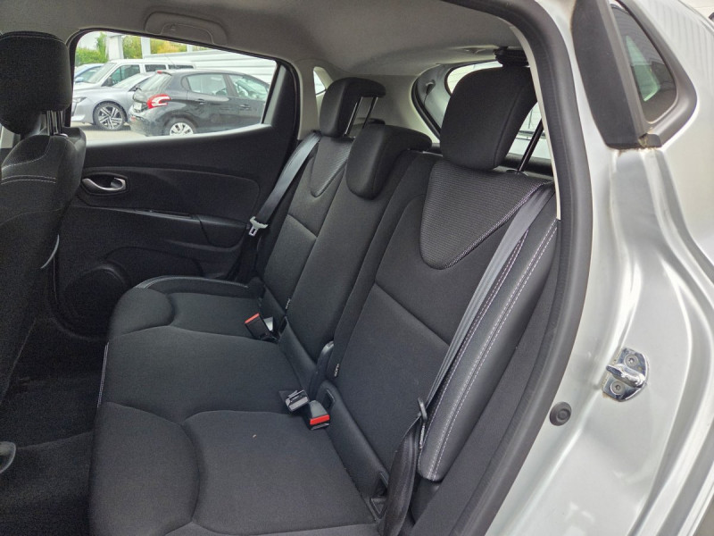 Photo 6 de l'offre de RENAULT Clio (4) Business TCe 90 à 11490€ chez Carlyss automobiles Vitré