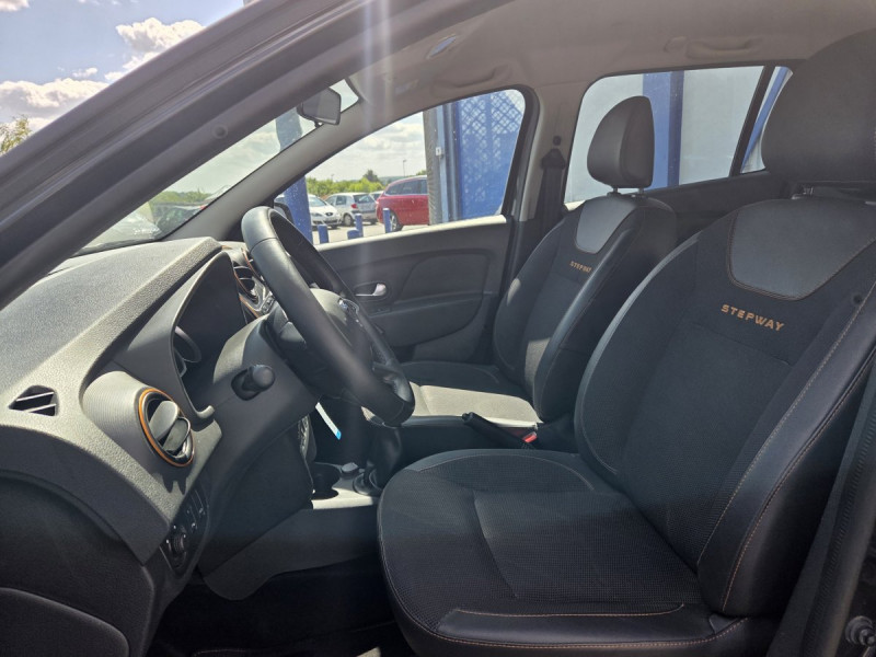 Photo 6 de l'offre de Dacia Logan MCV (2) Stepway TCe 90 à 9990€ chez Carlyss automobiles Vitré
