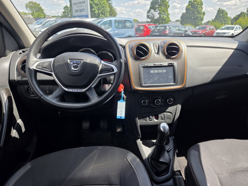 Photo 5 de l'offre de Dacia Logan MCV (2) Stepway TCe 90 à 9990€ chez Carlyss automobiles Vitré
