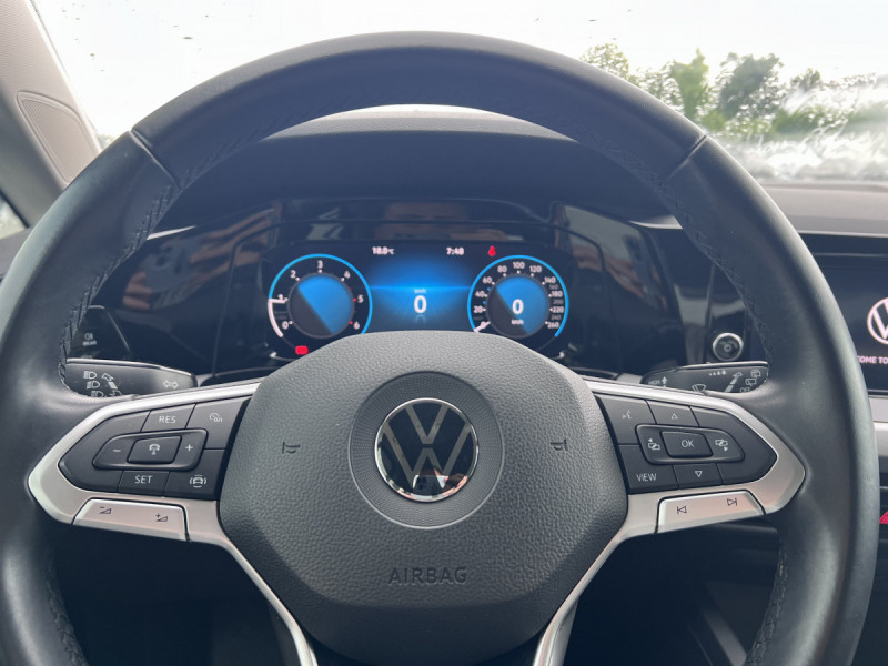 Photo 7 de l'offre de Volkswagen Golf (8) 2.0 TDI SCR 115 BVM6 Life 1st à 20990€ chez Carlyss automobiles Vitré