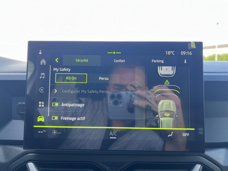 Photo 15 de l'offre de Dacia Duster (3) journey hybrid 140 à 27490€ chez Carlyss automobiles Vitré