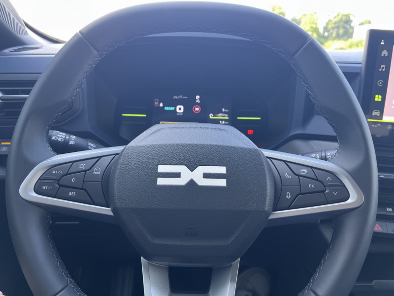 Photo 9 de l'offre de Dacia Duster (3) journey hybrid 140 à 27490€ chez Carlyss automobiles Vitré