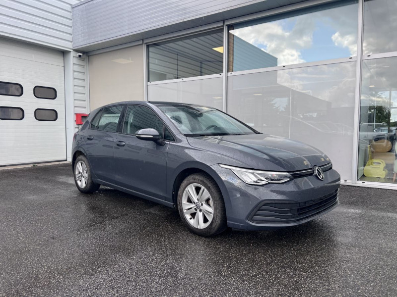 Photo 1 de l'offre de Volkswagen Golf (8) 2.0 TDI SCR 115 BVM6 Life 1st à 20990€ chez Carlyss automobiles Vitré