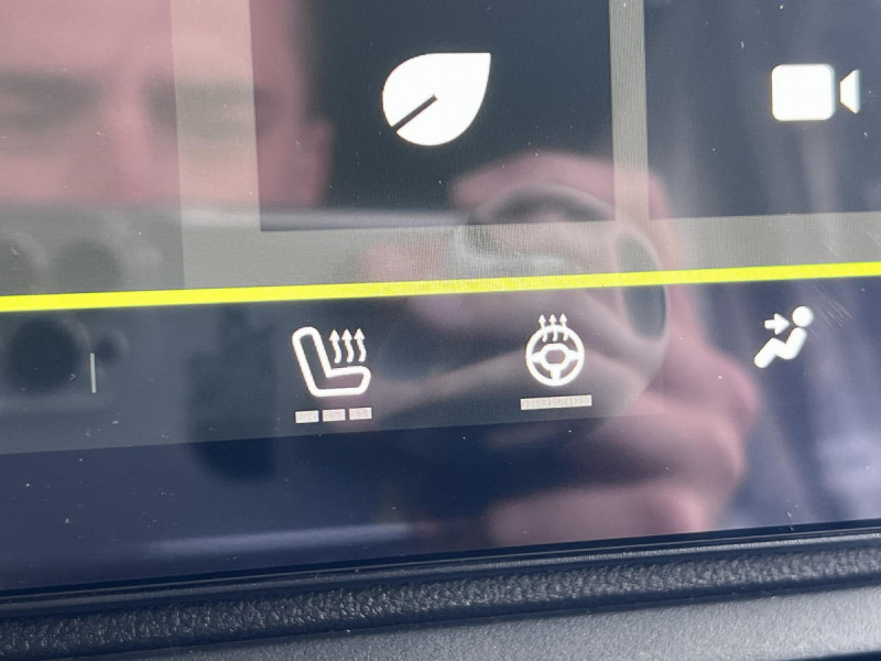 Photo 12 de l'offre de Dacia Duster (3) Journey TCe 130 4x2 à 25490€ chez Carlyss automobiles Vitré