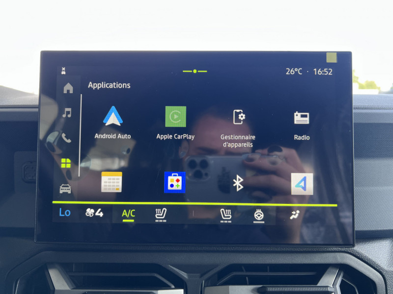 Photo 14 de l'offre de Dacia Duster (3) Journey TCe 130 4x2 à 25490€ chez Carlyss automobiles Vitré