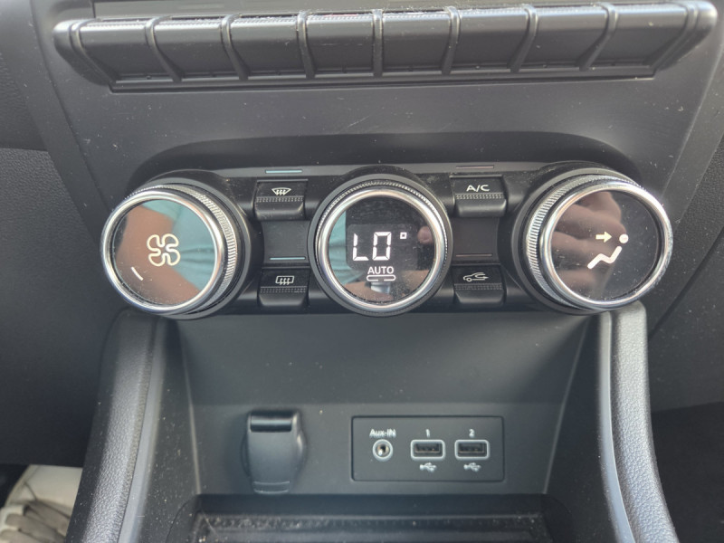 Photo 16 de l'offre de Renault Captur (2) techno fast track E-Tech full hybrid 145 à 20490€ chez Carlyss automobiles Vitré