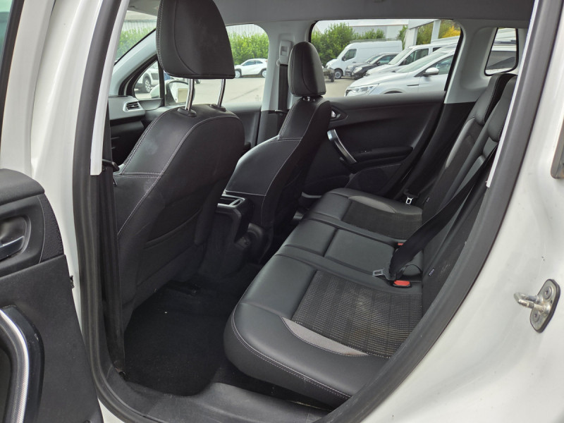 Photo 7 de l'offre de PEUGEOT 2008 1.6 BLUEHDI 100 S&S ALLURE BUSINESS à 9990€ chez Carlyss automobiles Vitré