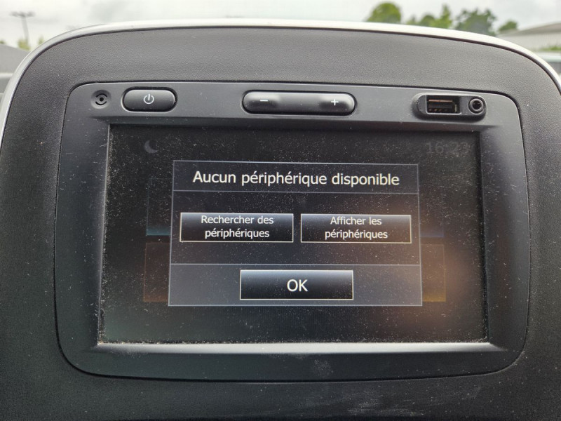 Photo 11 de l'offre de Renault Trafic (3) Zen L2 dCi 120 S&S - 18 - 9 places à 24490€ chez Carlyss automobiles Vitré