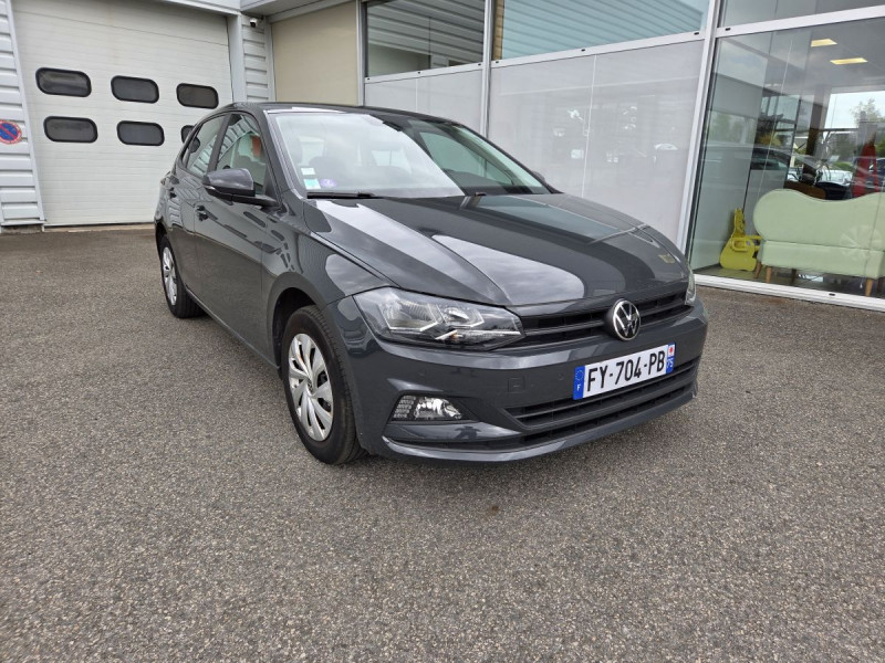 Photo 1 de l'offre de Volkswagen Polo (6) 1.0 TSI 95 Business à 12490€ chez Carlyss automobiles Vitré