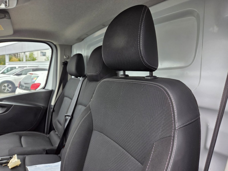 Photo 7 de l'offre de Renault Trafic (3) Fourgon Conf+ L1H1 1000 Ener dCi 120 à 19990€ chez Carlyss automobiles Vitré