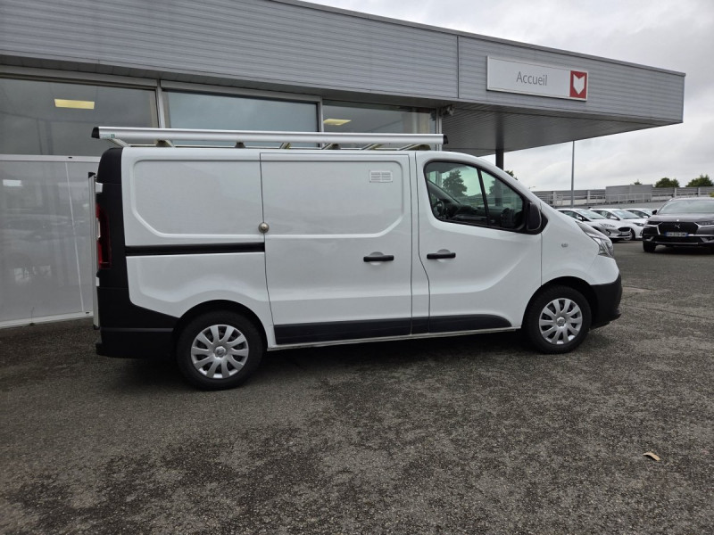 Photo 2 de l'offre de Renault Trafic (3) Fourgon Conf+ L1H1 1000 Ener dCi 120 à 19990€ chez Carlyss automobiles Vitré