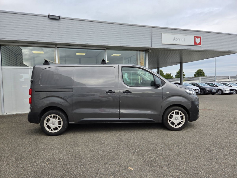 Photo 2 de l'offre de Citroën Jumpy (3) M BlueHDi 120 S&S 13325 HT (340 Nm) Club à 15990€ chez Carlyss automobiles Vitré