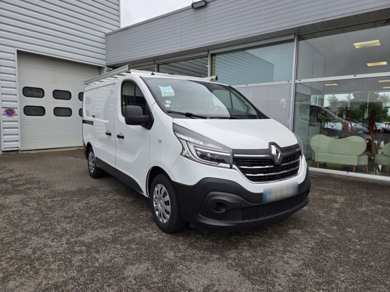Photo 1 de l'offre de Renault Trafic (3) Fourgon Conf+ L1H1 1000 Ener dCi 120 à 19990€ chez Carlyss automobiles Vitré