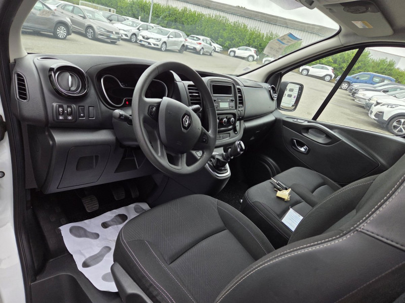Photo 6 de l'offre de Renault Trafic (3) Fourgon Conf+ L1H1 1000 Ener dCi 120 à 19990€ chez Carlyss automobiles Vitré