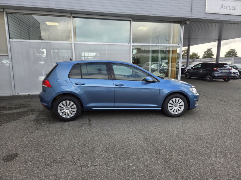 Photo 3 de l'offre de VOLKSWAGEN Golf (7) 1.2 TSI 105 BVM6 Confortline BMT à 10990€ chez Carlyss automobiles Vitré