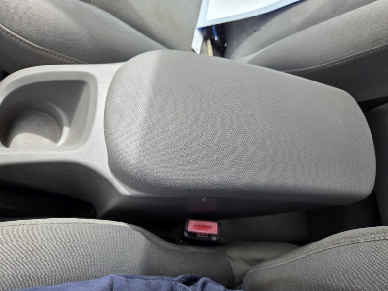 Photo 12 de l'offre de Renault Kangoo (2) Privilège 1.5 dCi 105 à 9990€ chez Carlyss automobiles Vitré