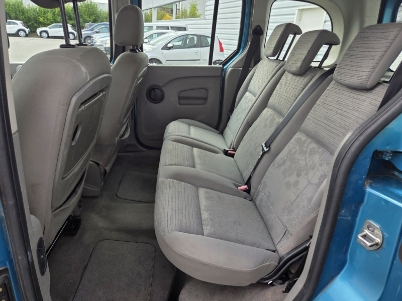Photo 9 de l'offre de Renault Kangoo (2) Privilège 1.5 dCi 105 à 9990€ chez Carlyss automobiles Vitré