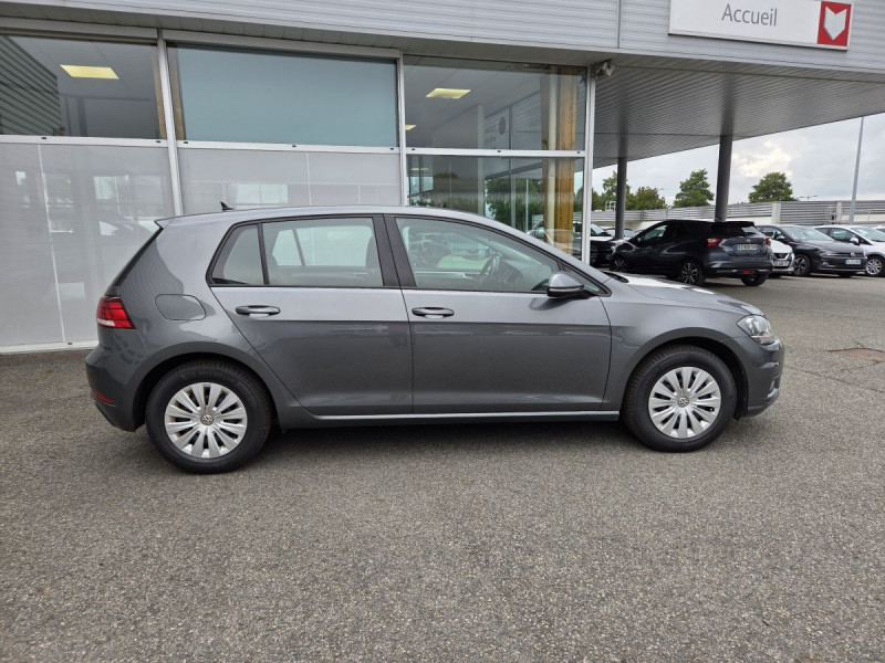Photo 3 de l'offre de VOLKSWAGEN Golf (7) 1.0 TSI 115 BVM6 Trendline Business à 15990€ chez Carlyss automobiles Vitré