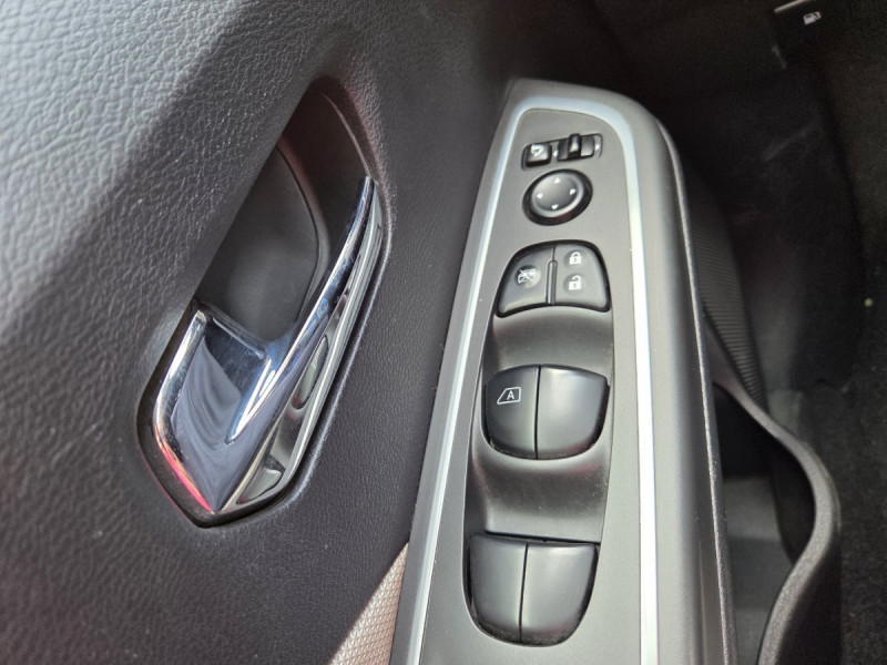 Photo 18 de l'offre de Nissan Micra (5) IG-T 90 N-Connecta à 10990€ chez Carlyss automobiles Vitré