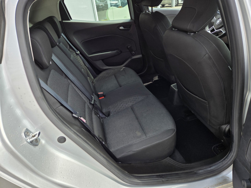 Photo 8 de l'offre de RENAULT Clio (5) Business Blue dCi 85 à 11990€ chez Carlyss automobiles Vitré