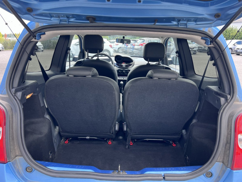 Photo 11 de l'offre de Renault Twingo (2) Night&Day 1.5 dCi Eco2 à 4990€ chez Carlyss automobiles Vitré