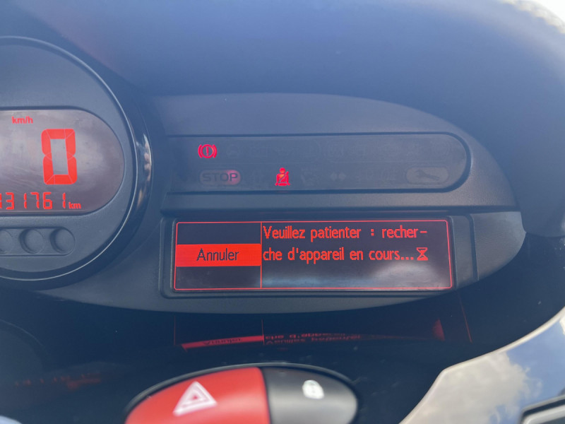 Photo 10 de l'offre de Renault Twingo (2) Night&Day 1.5 dCi Eco2 à 4990€ chez Carlyss automobiles Vitré