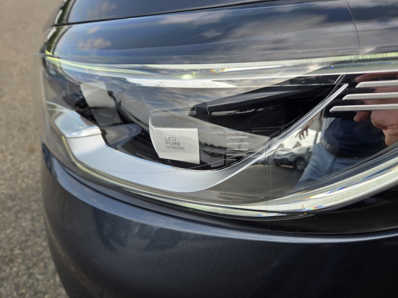 Photo 6 de l'offre de RENAULT Kadjar Intens TCe 140 EDC FAP - 21 à 20490€ chez Carlyss automobiles Vitré