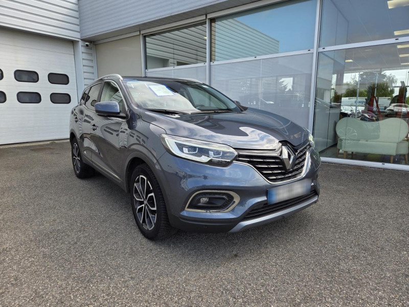 Photo 1 de l'offre de RENAULT Kadjar Intens TCe 140 EDC FAP - 21 à 20490€ chez Carlyss automobiles Vitré