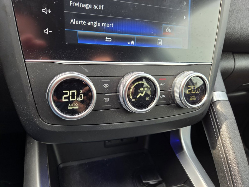 Photo 18 de l'offre de RENAULT Kadjar Intens TCe 140 EDC FAP - 21 à 20490€ chez Carlyss automobiles Vitré